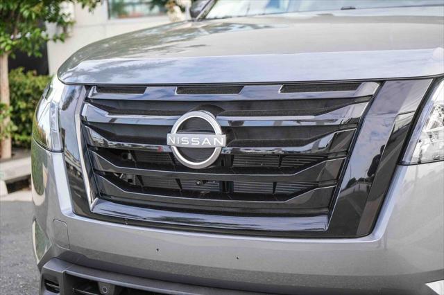 2025 Nissan Pathfinder SL FWD