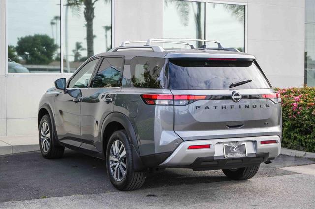 2025 Nissan Pathfinder SL FWD