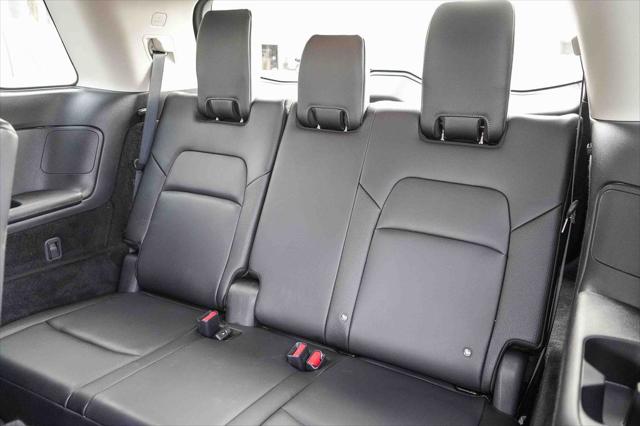 2025 Nissan Pathfinder SL FWD
