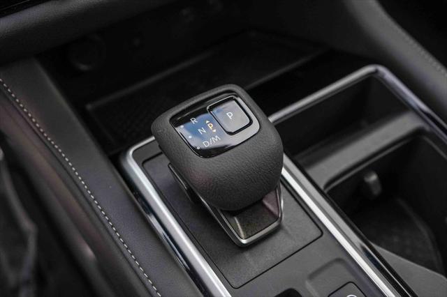 2025 Nissan Pathfinder SL FWD