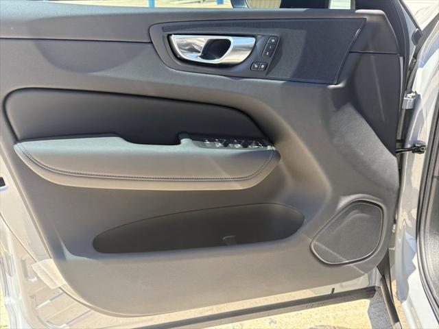 2026 Volvo XC60 B5 Core