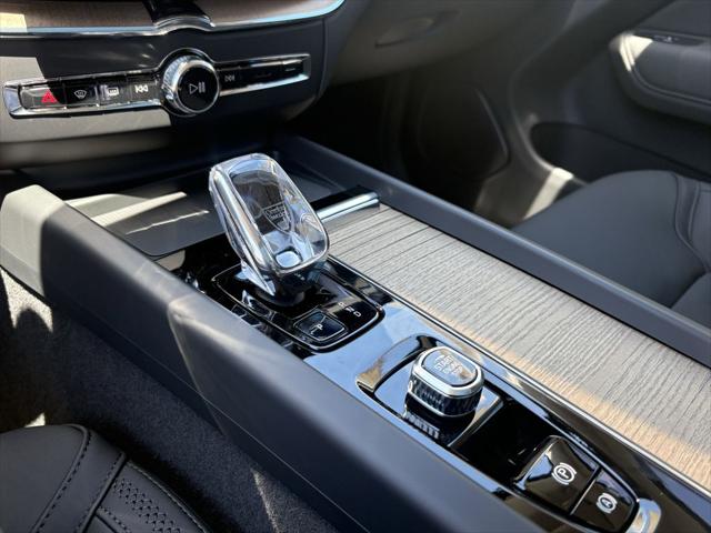 2026 Volvo XC60 B5 Core
