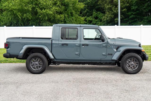 2026 Jeep Gladiator GLADIATOR SPORT S 4X4 2026 Jeep Gladiator GLADIATOR SPORT S 4X4