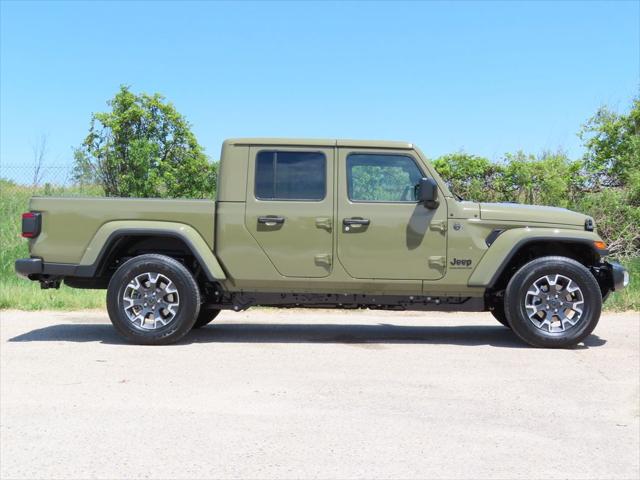 2026 Jeep Gladiator GLADIATOR SAHARA 4X4 2026 Jeep Gladiator GLADIATOR SAHARA 4X4