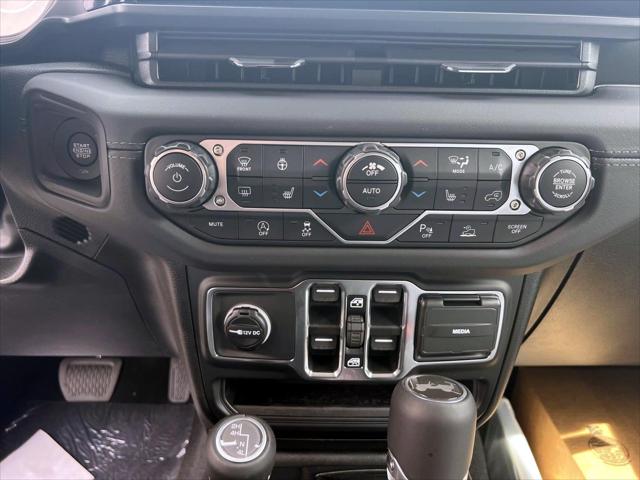 2026 Jeep Wrangler 4-Door Sahara 4x4