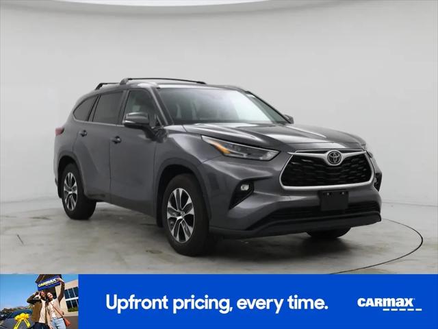 2023 Toyota Highlander XLE for sale in Columbus, GA