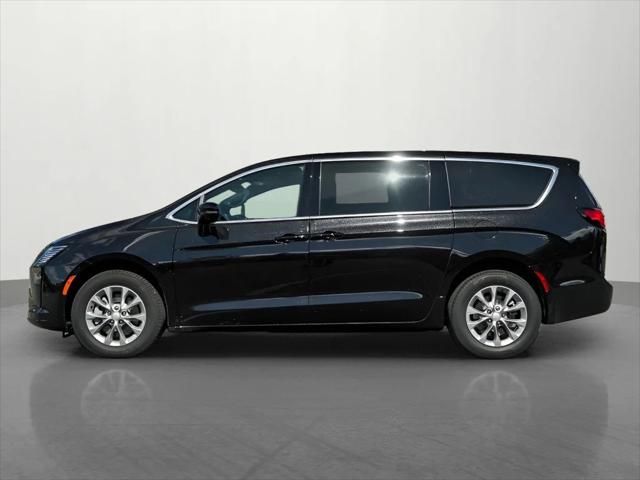 2027 Chrysler Pacifica PACIFICA SELECT AWD