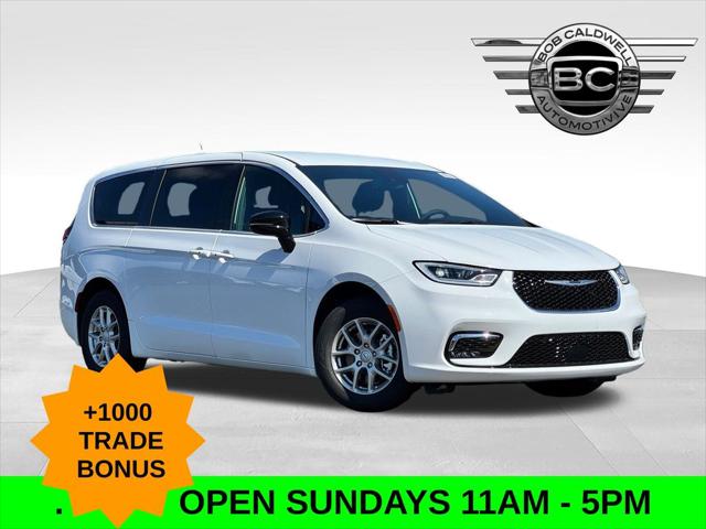 2026 Chrysler Pacifica Select for sale in Columbus, OH