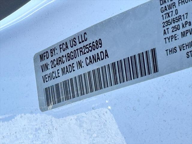 2026 Chrysler Pacifica Select