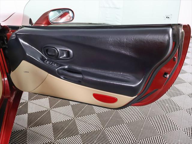 2004 Chevrolet Corvette Base