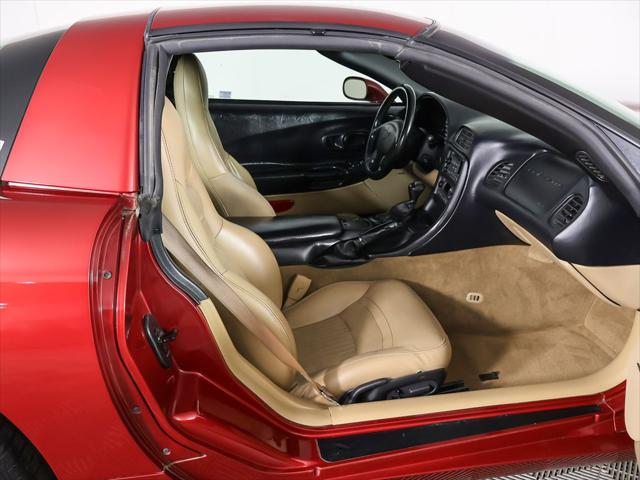 2004 Chevrolet Corvette Base