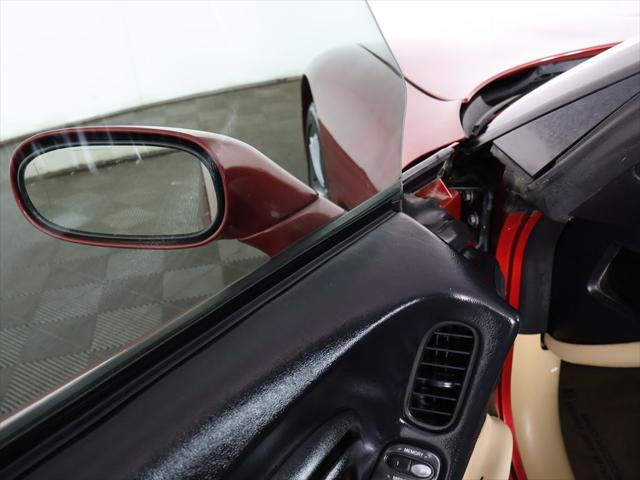 2004 Chevrolet Corvette Base