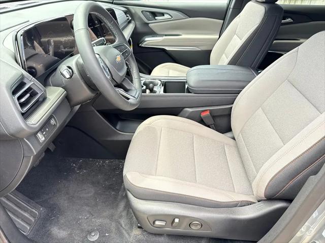 2026 Chevrolet Traverse FWD LT