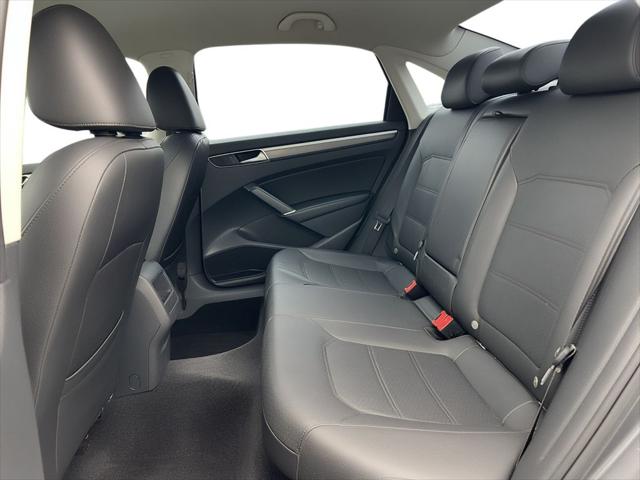 2017 Volkswagen Passat 1.8T R-Line