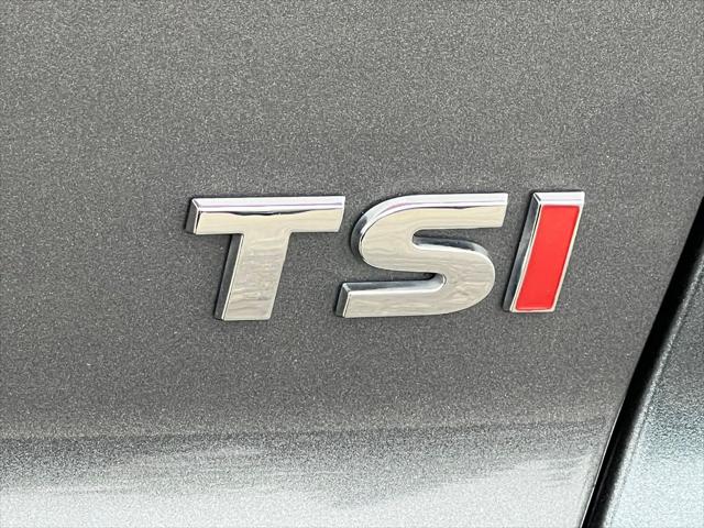 2017 Volkswagen Passat 1.8T R-Line