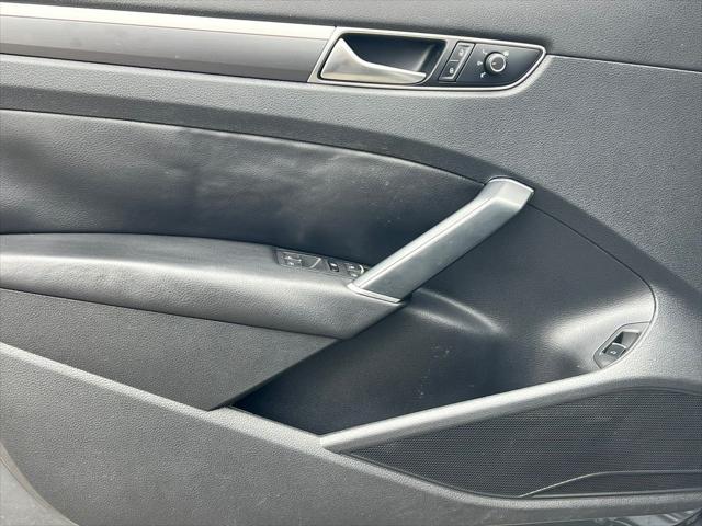 2017 Volkswagen Passat 1.8T R-Line