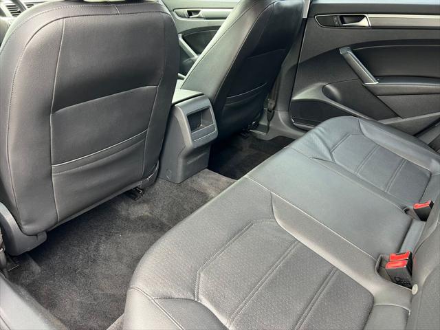 2017 Volkswagen Passat 1.8T R-Line
