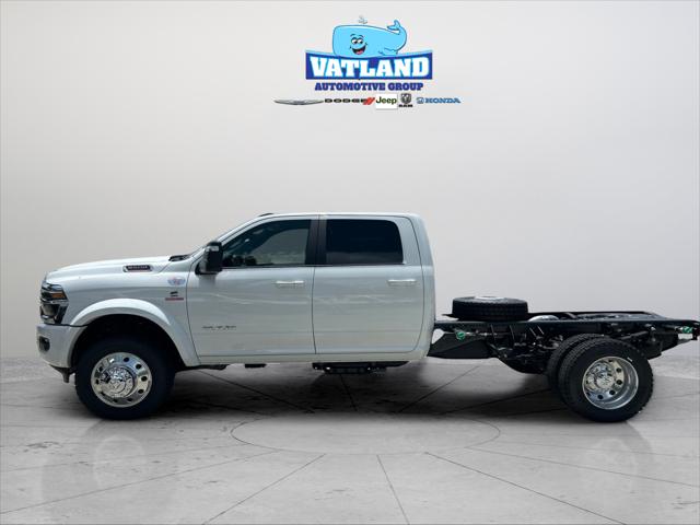 2026 RAM 5500 Chassis RAM 5500 BIG HORN CHASSIS CREW CAB 4X4 60 CA