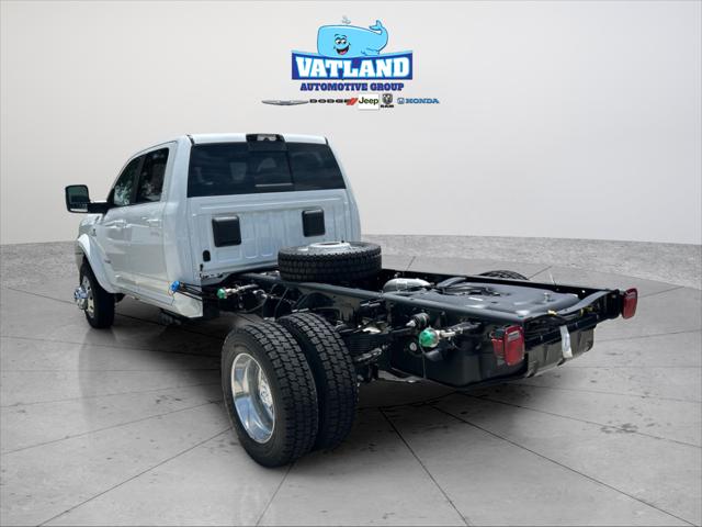 2026 RAM 5500 Chassis RAM 5500 BIG HORN CHASSIS CREW CAB 4X4 60 CA