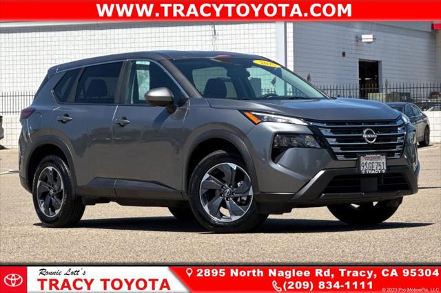 2025 Nissan Rogue SV FWD's photo