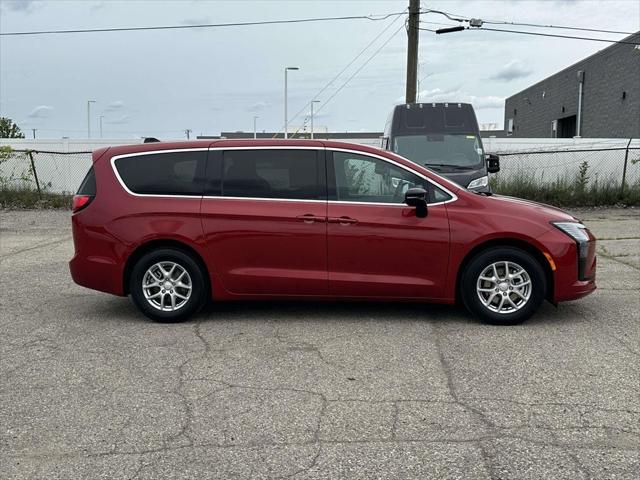 2027 Chrysler Pacifica PACIFICA SELECT