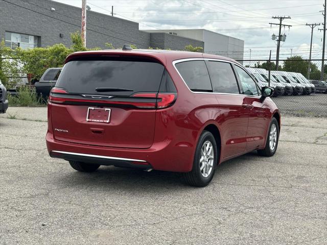 2027 Chrysler Pacifica PACIFICA SELECT