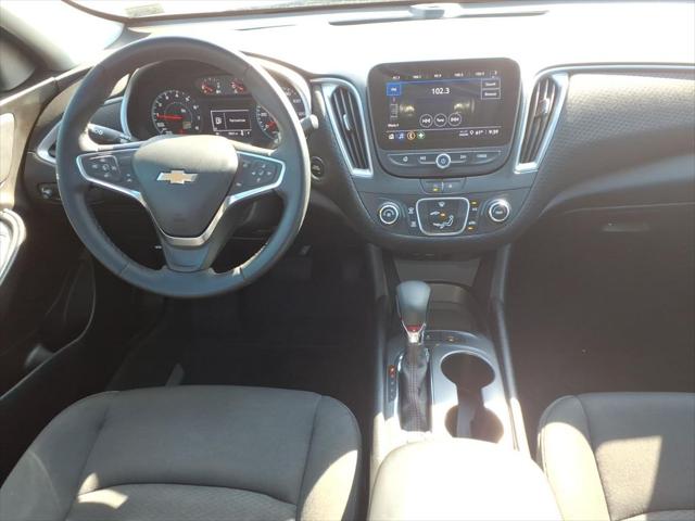 2025 Chevrolet Malibu FWD RS