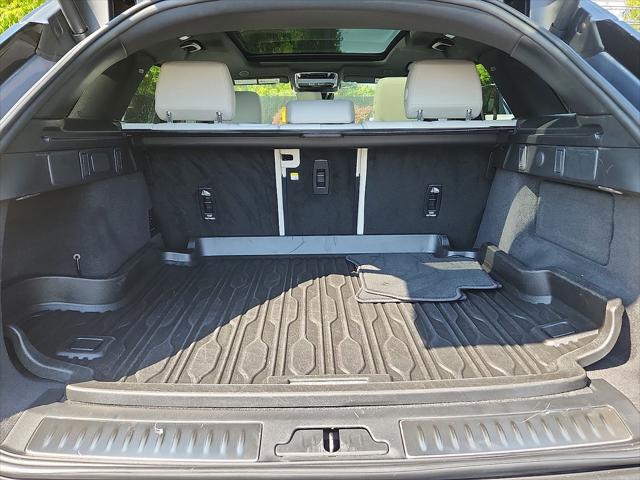 2023 Land Rover Range Rover Velar P340 R-Dynamic S MHEV