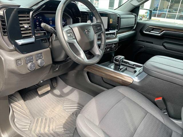2023 Chevrolet Silverado 1500 4WD Crew Cab Short Bed RST