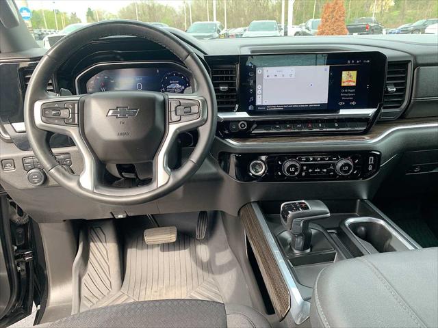 2023 Chevrolet Silverado 1500 4WD Crew Cab Short Bed RST