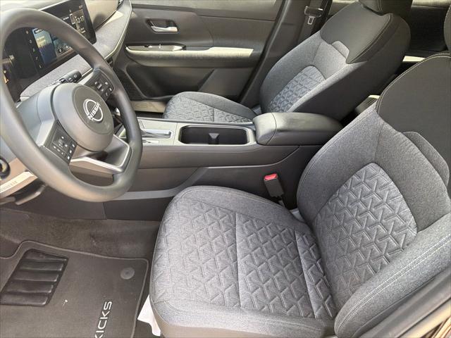 2025 Nissan Kicks SV FWD