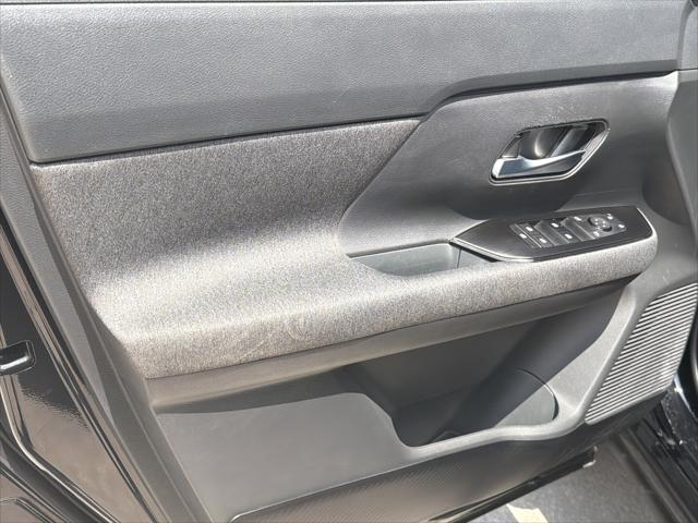 2025 Nissan Kicks SV FWD