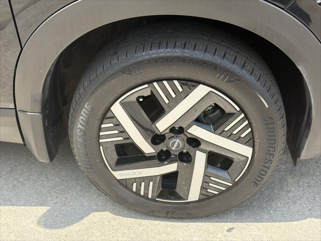 2025 Nissan Kicks SV FWD