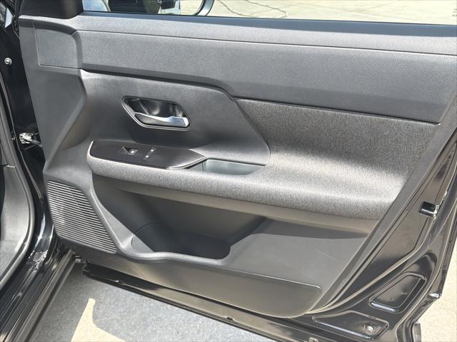 2025 Nissan Kicks SV FWD