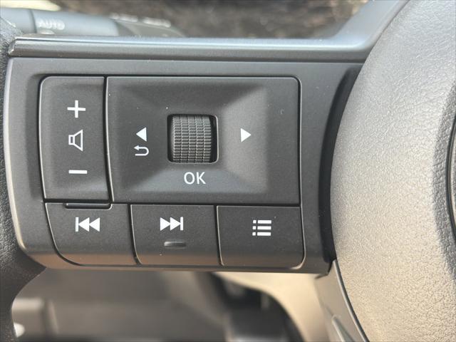 2025 Nissan Kicks SV FWD