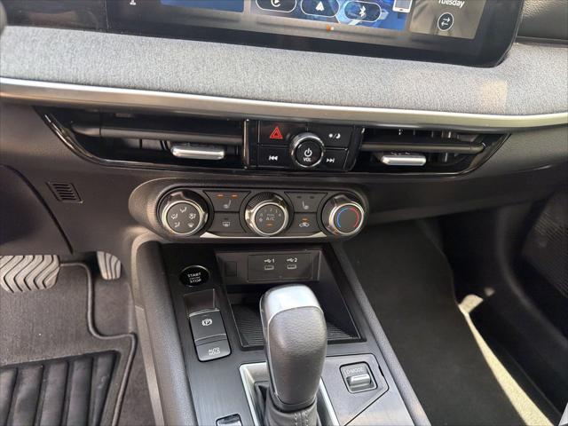 2025 Nissan Kicks SV FWD