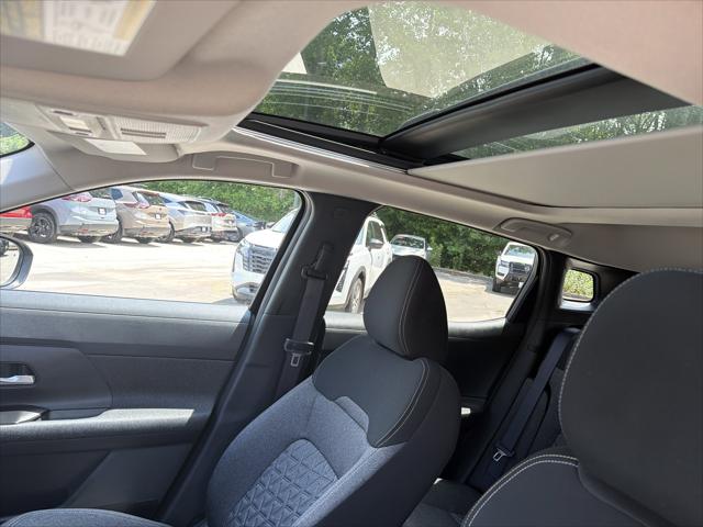 2025 Nissan Kicks SV FWD