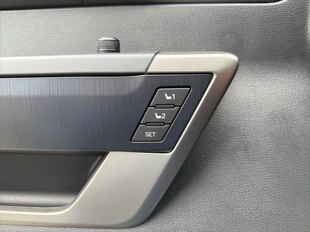 2026 Toyota Tundra Platinum Hybrid CrewMax 5.5' Bed