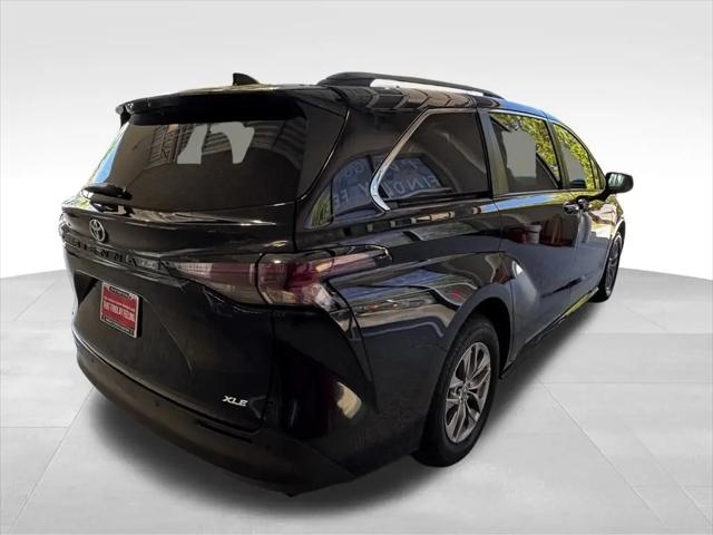 2025 Toyota Sienna XLE