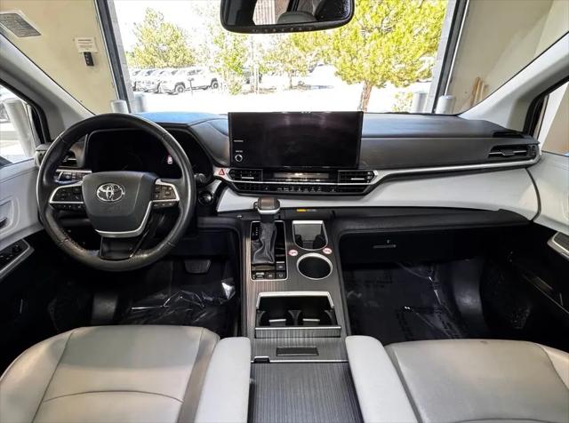 2025 Toyota Sienna XLE