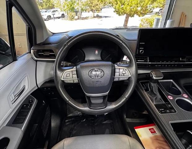 2025 Toyota Sienna XLE