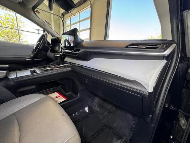 2025 Toyota Sienna XLE