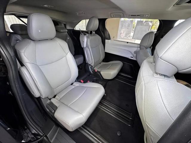 2025 Toyota Sienna XLE