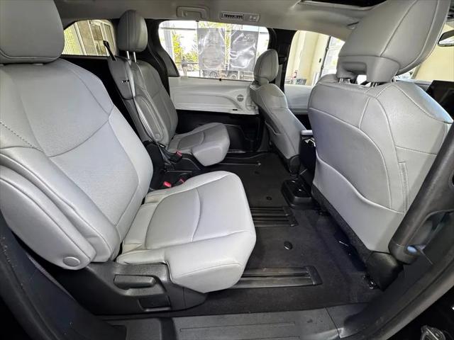 2025 Toyota Sienna XLE