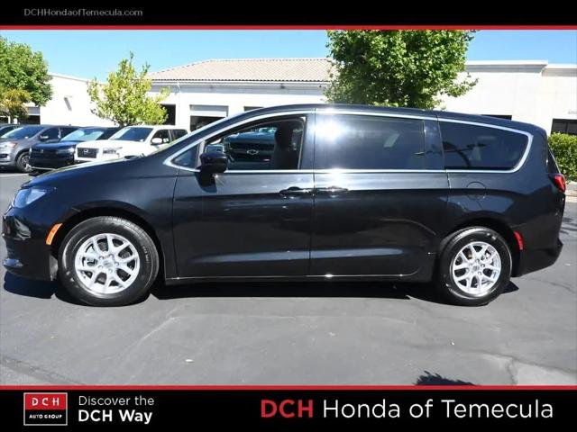 2023 Chrysler Voyager LX
