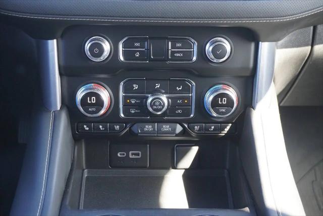 2023 GMC Yukon SLT