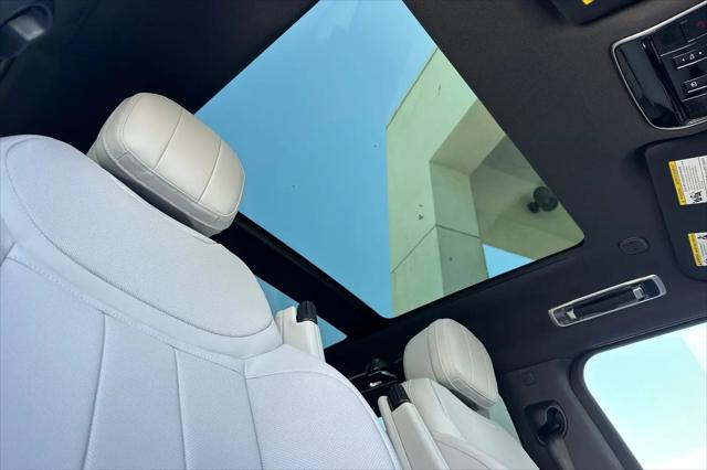 2026 Land Rover Range Rover Sport P360 SE