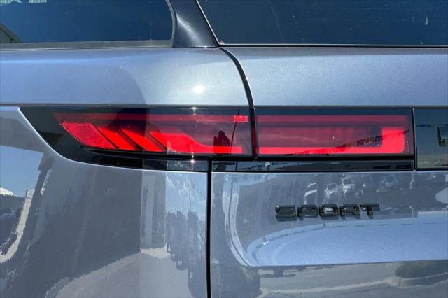 2026 Land Rover Range Rover Sport P360 SE