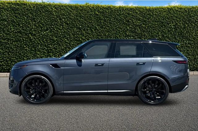 2026 Land Rover Range Rover Sport P360 SE