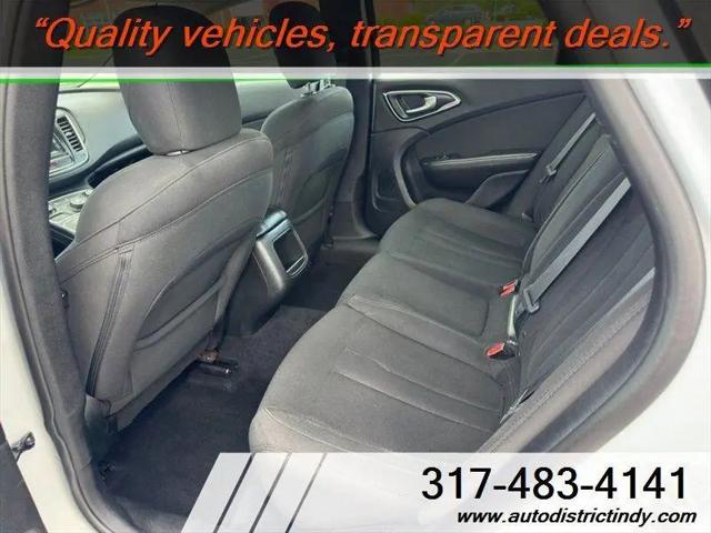 2016 Chrysler 200 Limited
